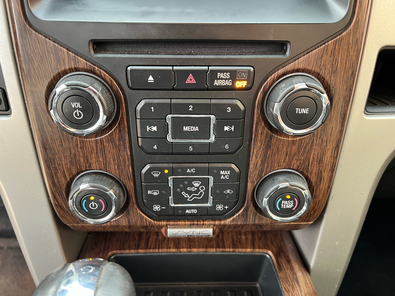 Ford F-150 4WD SuperCab 145" Lariat 2014