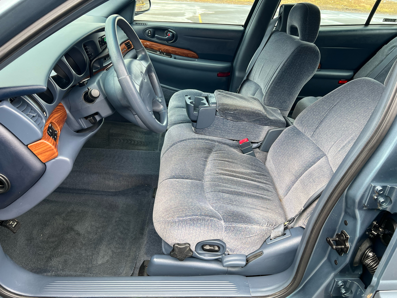 Buick LeSabre 4dr Sdn Custom 2001