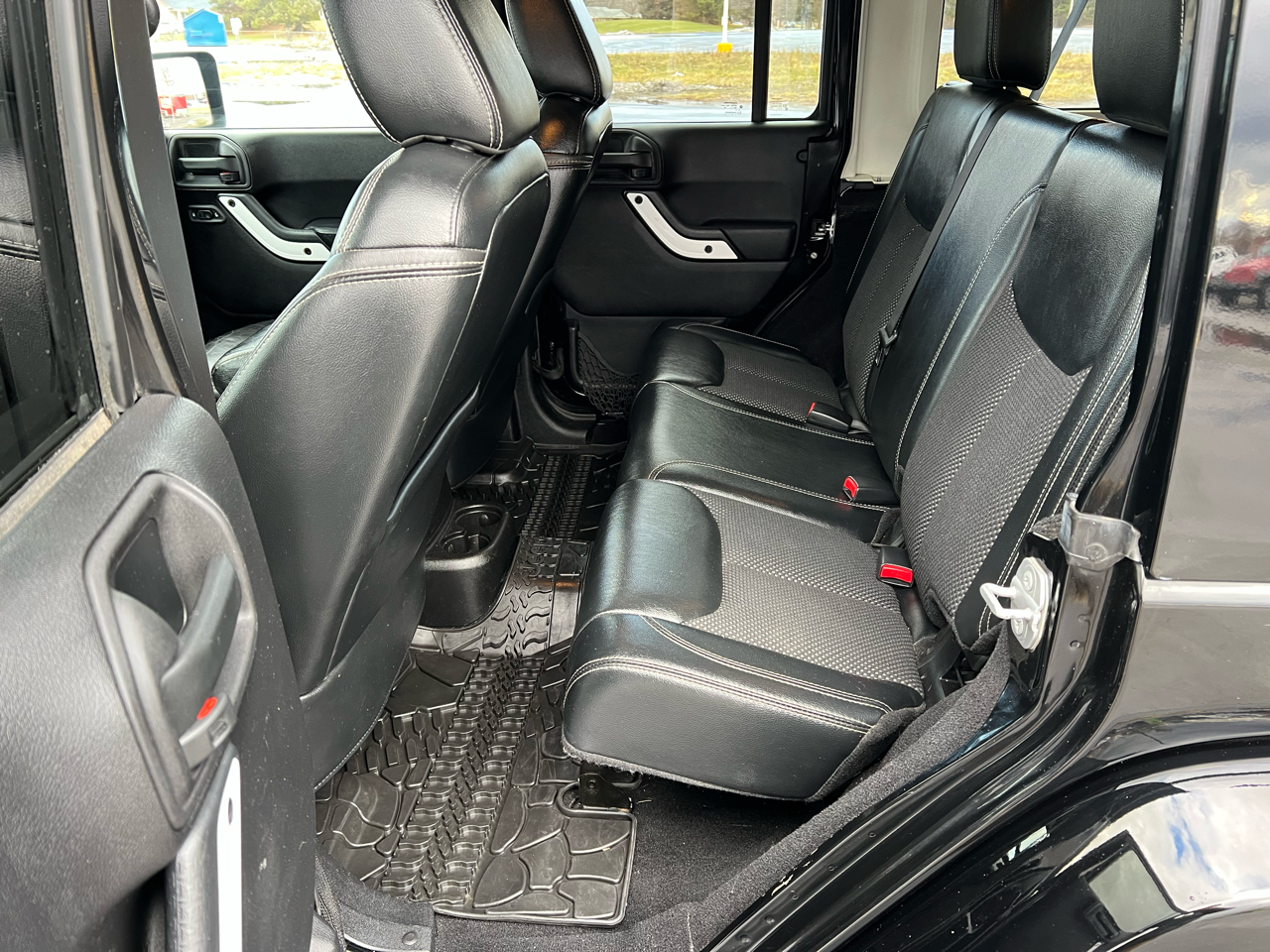 Jeep Wrangler Unlimited 4WD 4dr Wrangler X *Ltd Avail* 2015