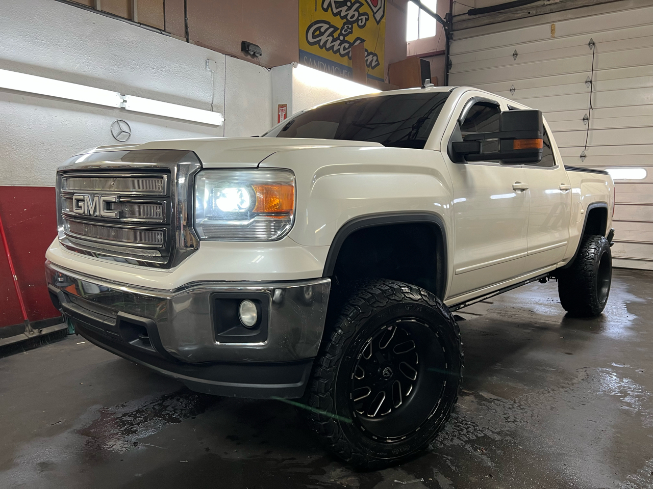 GMC Sierra 1500 4WD Crew Cab 143.5" SLE 2014