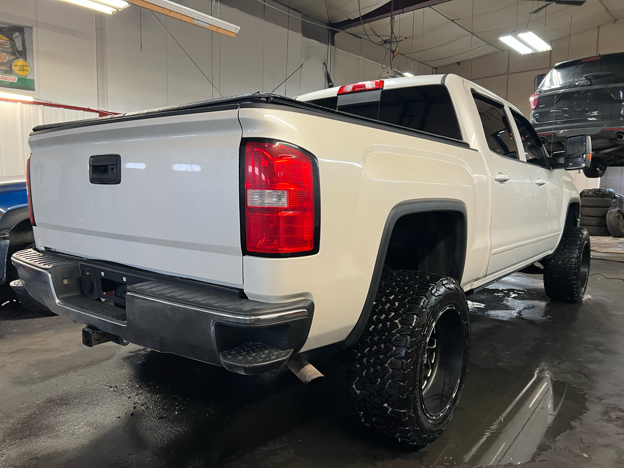 GMC Sierra 1500 4WD Crew Cab 143.5" SLE 2014