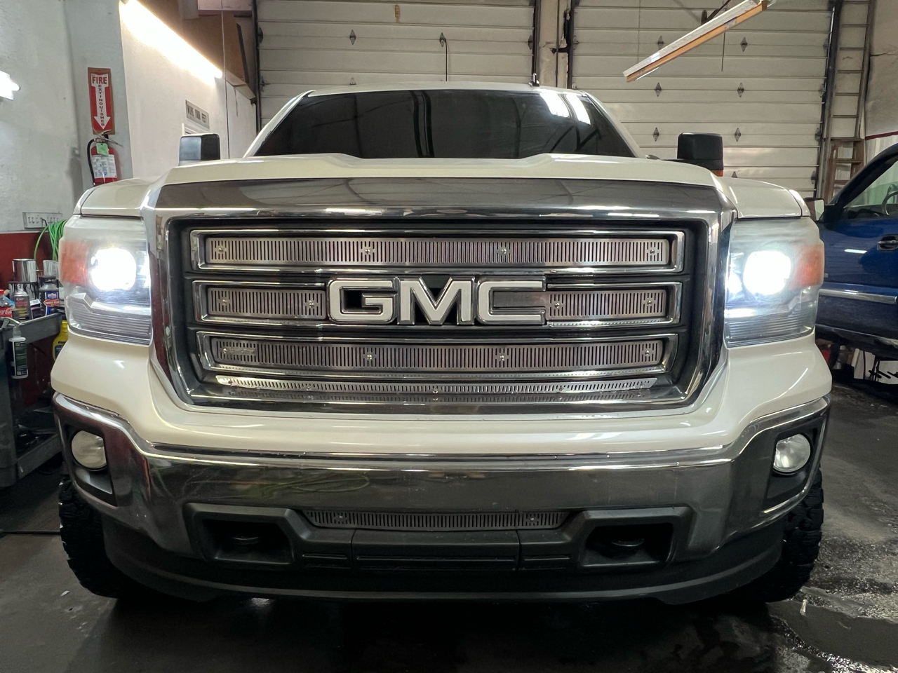 GMC Sierra 1500 4WD Crew Cab 143.5" SLE 2014