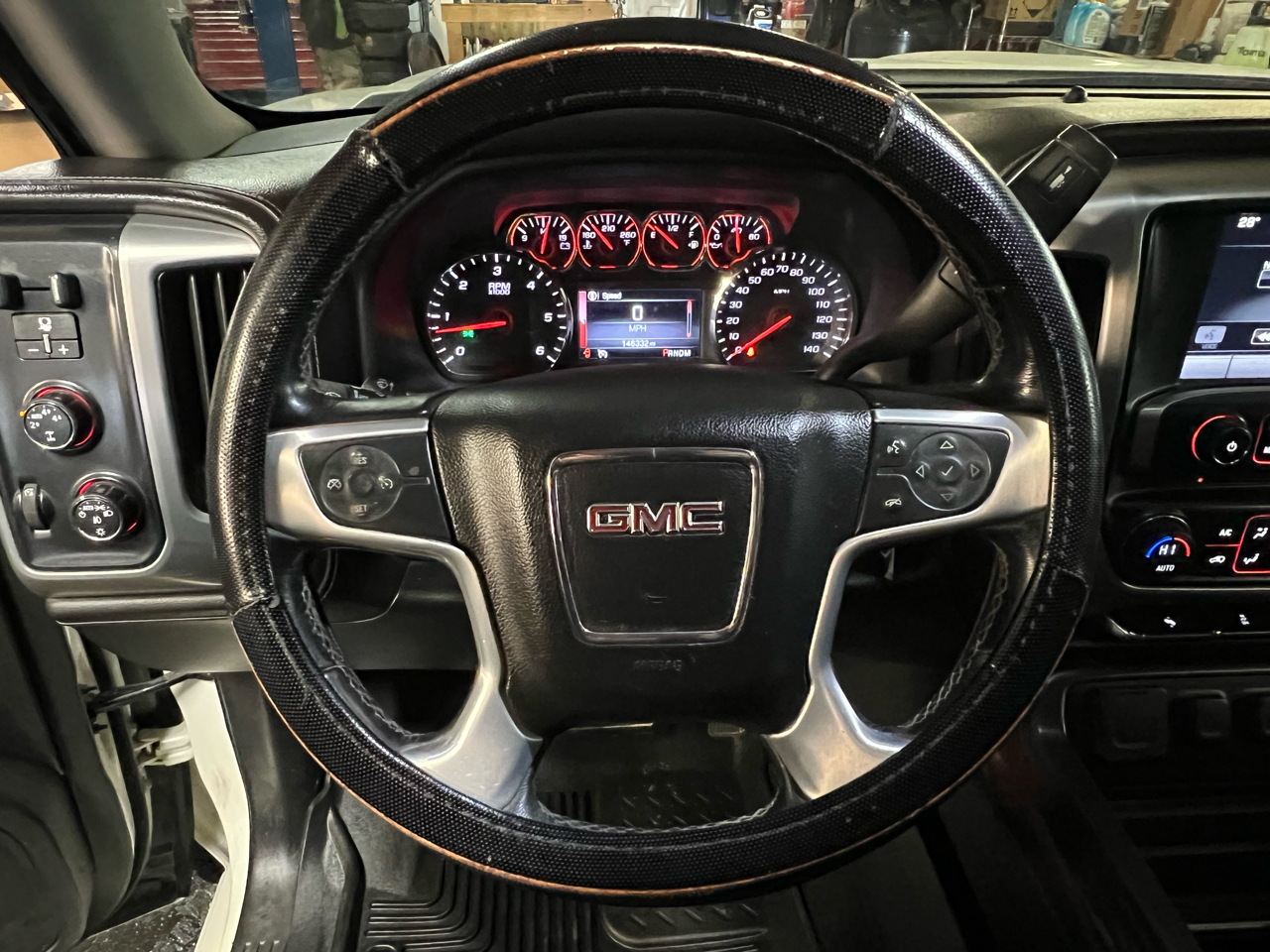 GMC Sierra 1500 4WD Crew Cab 143.5" SLE 2014
