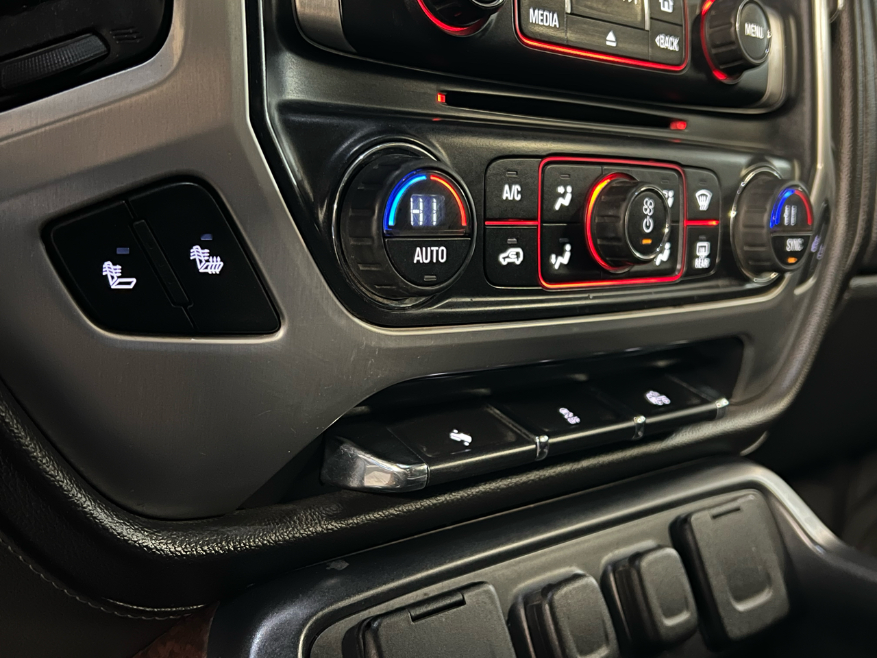 GMC Sierra 1500 4WD Crew Cab 143.5" SLE 2014