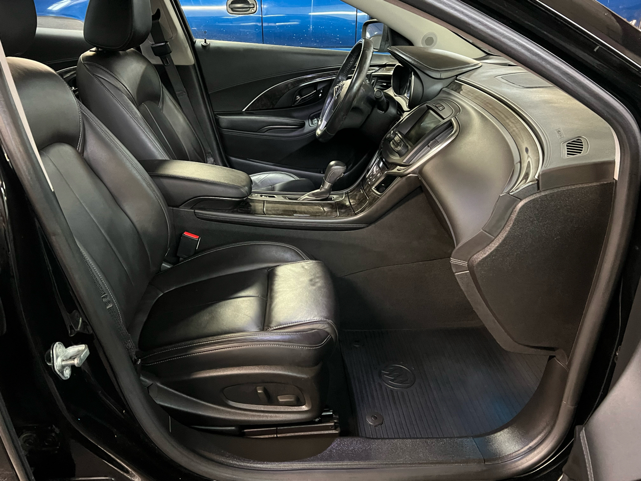 Buick LaCrosse 4dr Sdn Sport Touring FWD 2016