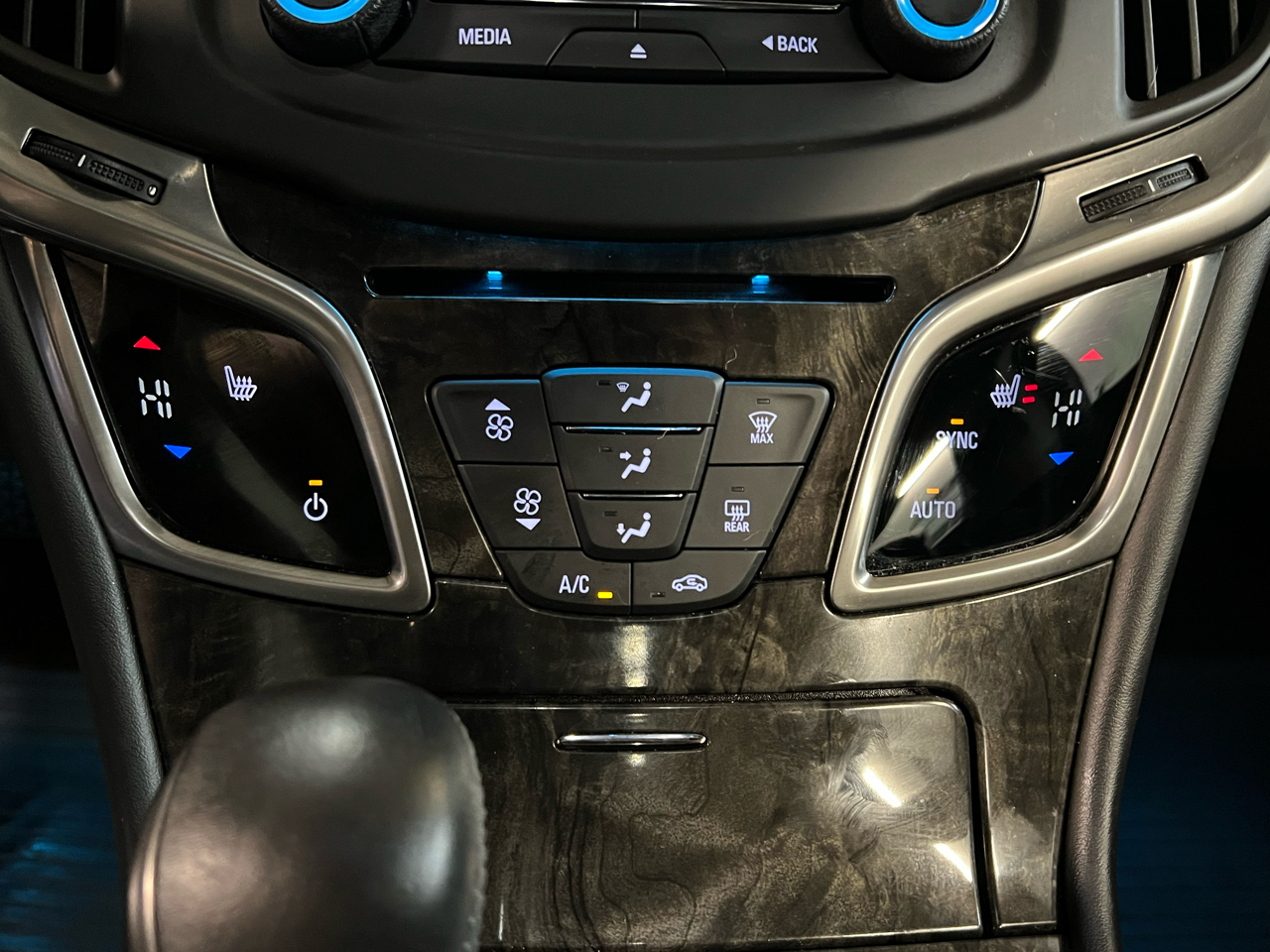 Buick LaCrosse 4dr Sdn Sport Touring FWD 2016