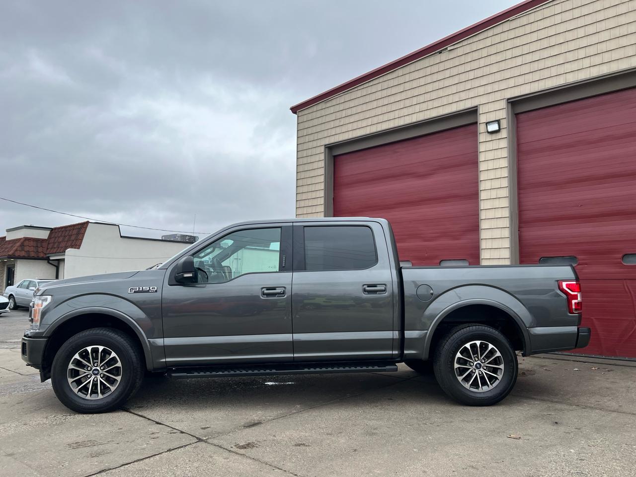 Ford F-150 XLT SuperCrew 4WD 2020