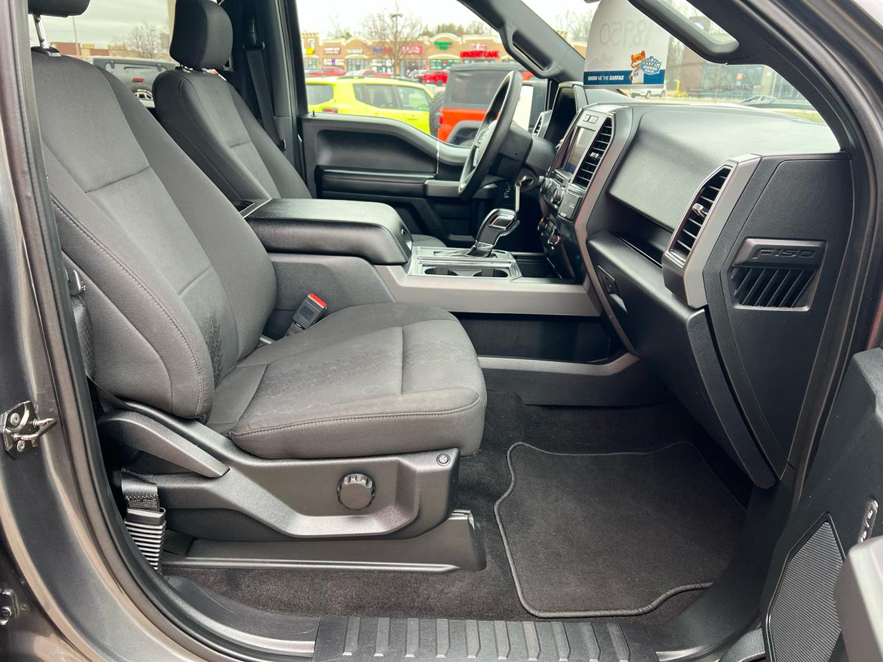 Ford F-150 XLT SuperCrew 4WD 2020