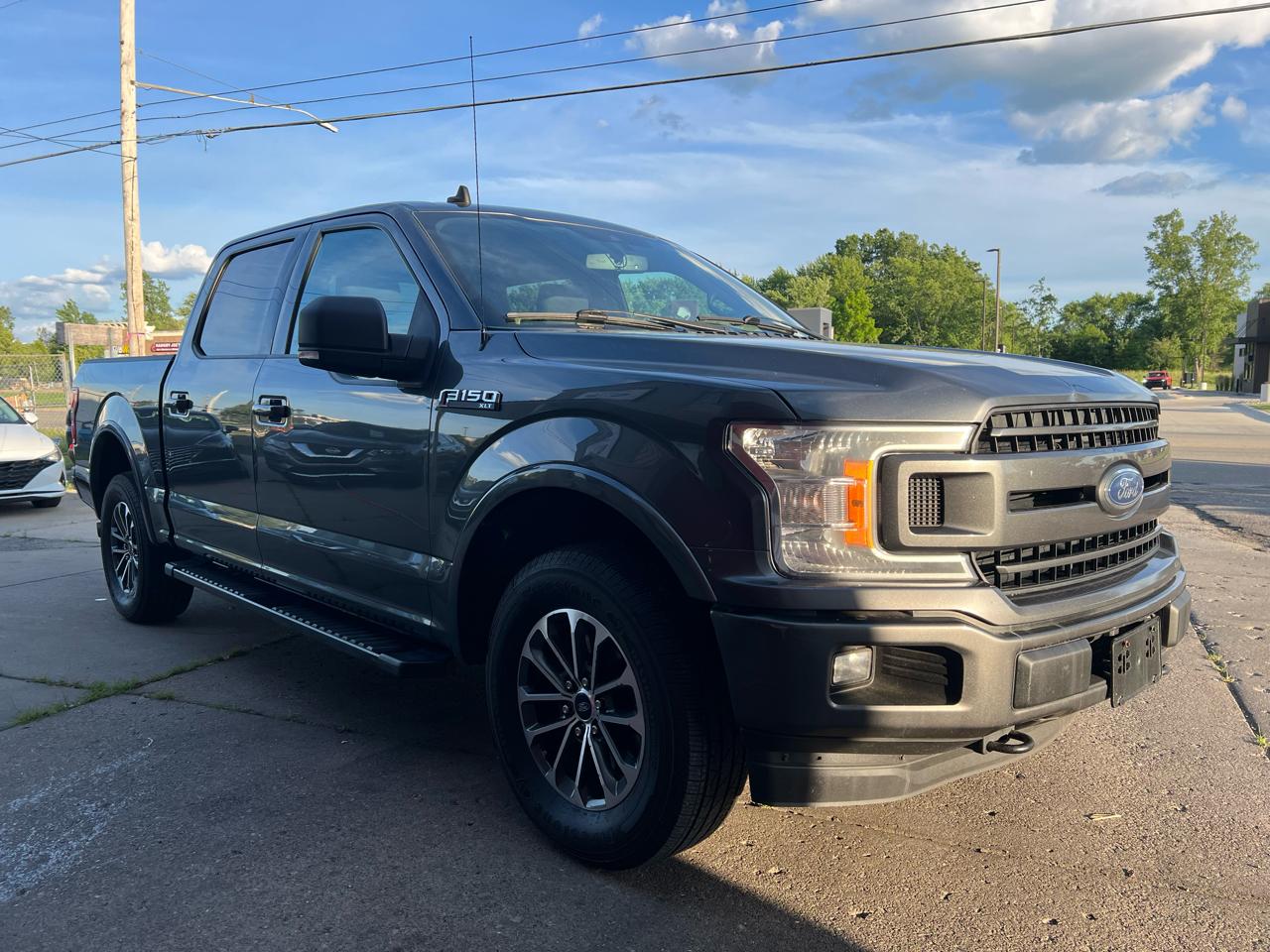 Ford F-150 XLT SuperCrew 4WD 2020