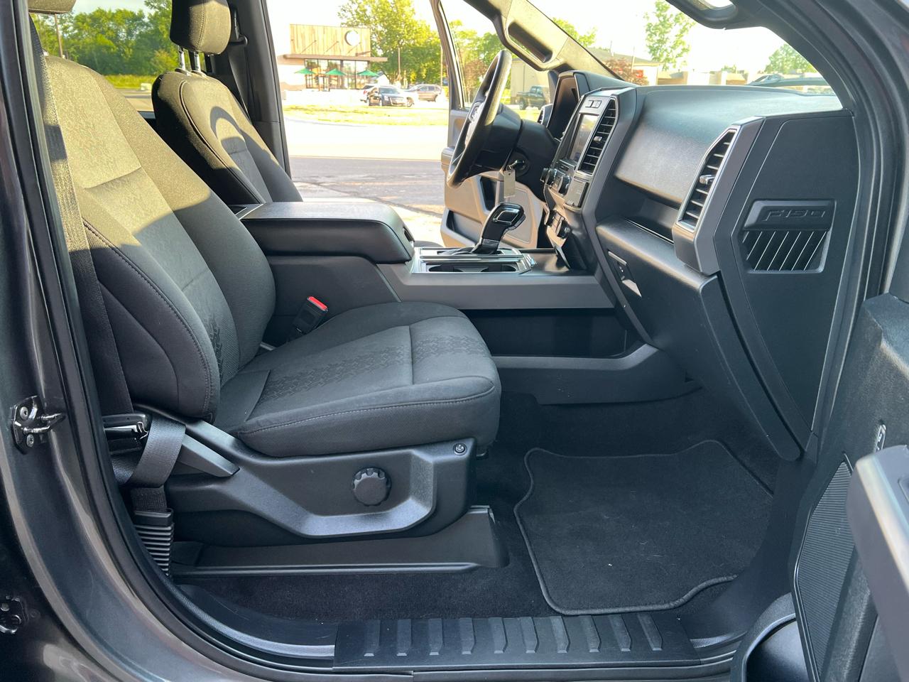 Ford F-150 XLT SuperCrew 4WD 2020