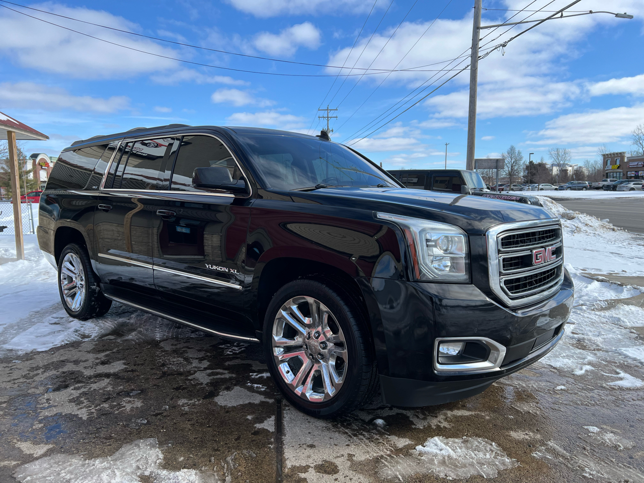 GMC Yukon XL 4WD 4dr SLT 2017
