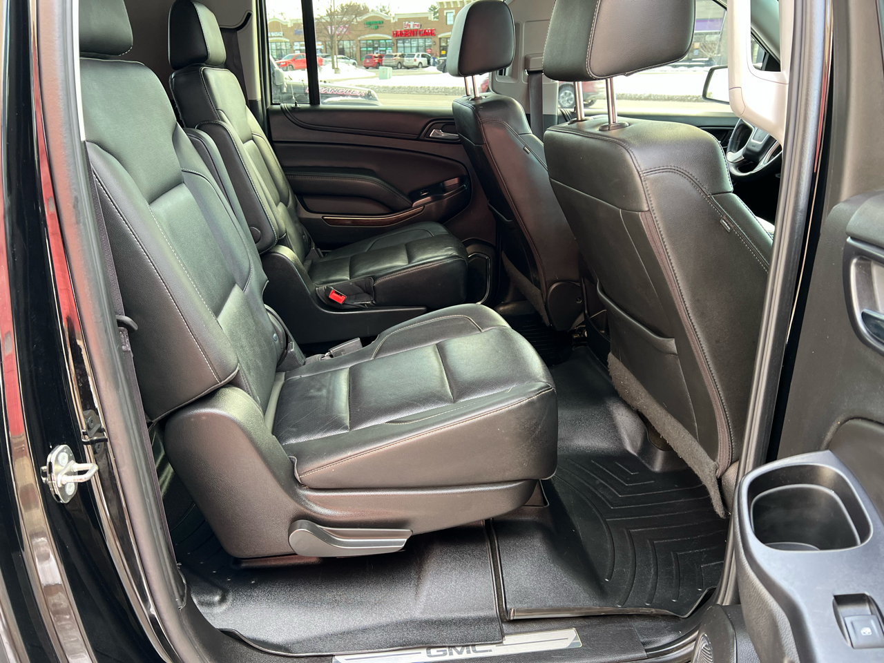 GMC Yukon XL 4WD 4dr SLT 2017