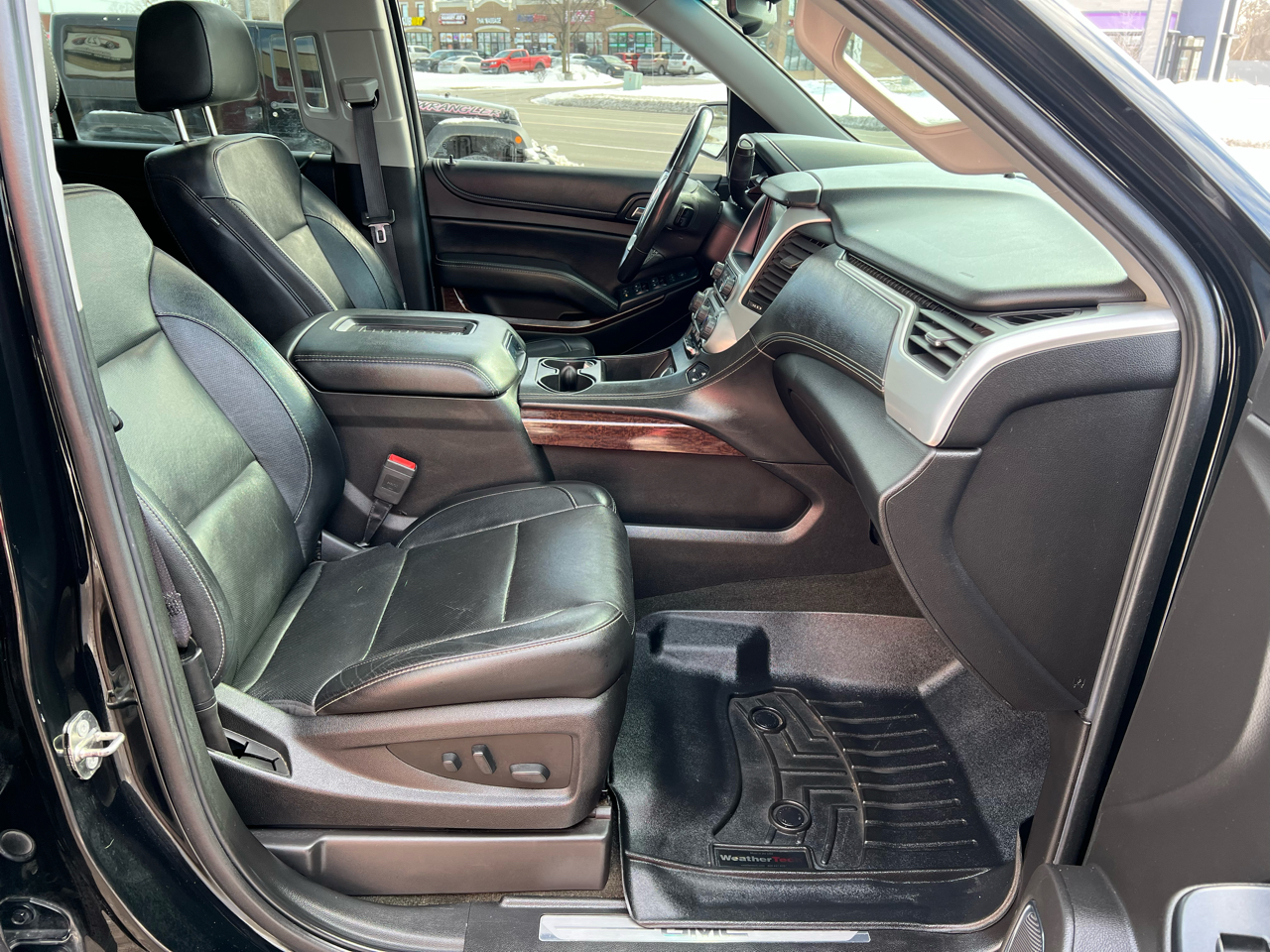 GMC Yukon XL 4WD 4dr SLT 2017