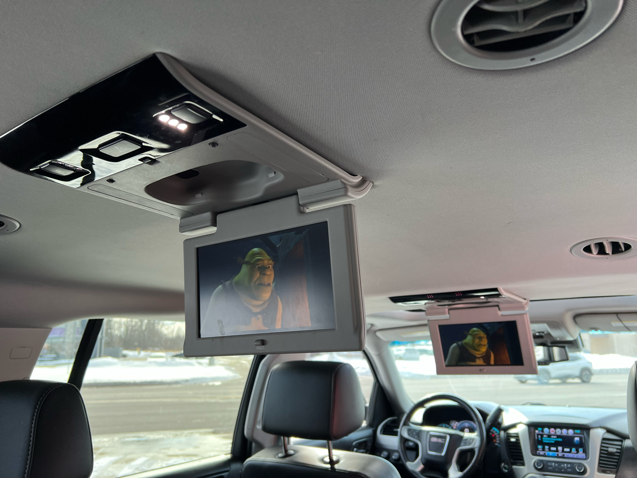 GMC Yukon XL 4WD 4dr SLT 2017