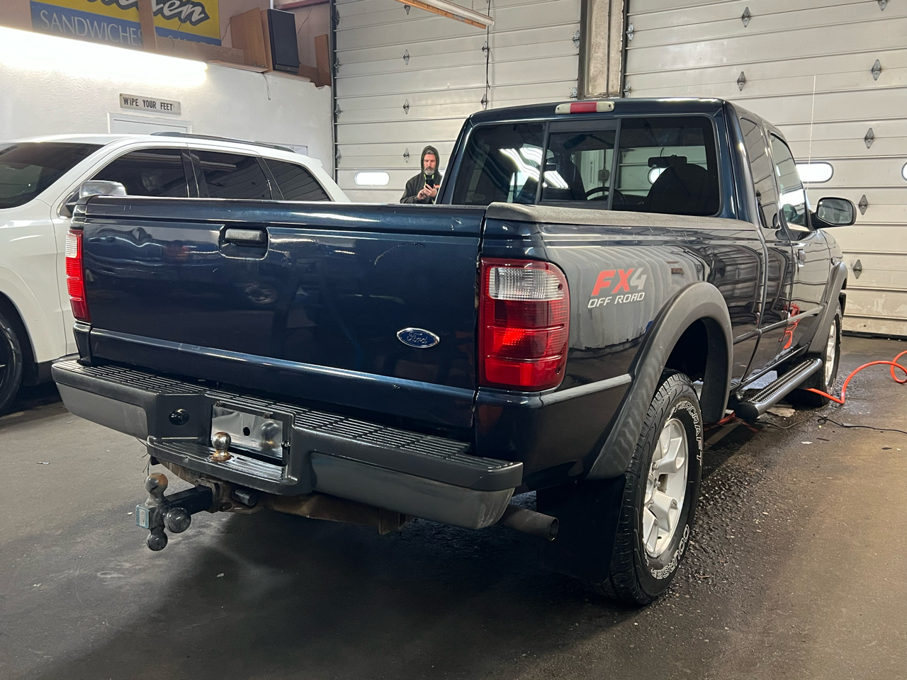 Ford Ranger 4dr Supercb 4.0L XLT FX4 Off-Rd 4WD 2003