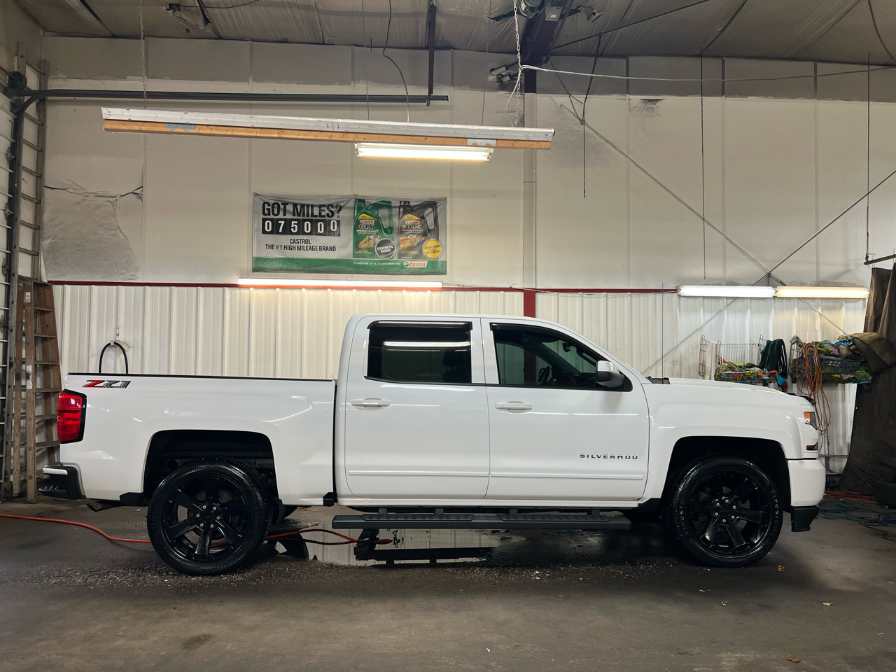 Chevrolet Silverado 1500 4WD Crew Cab 143.5" LT w/2LT 2018