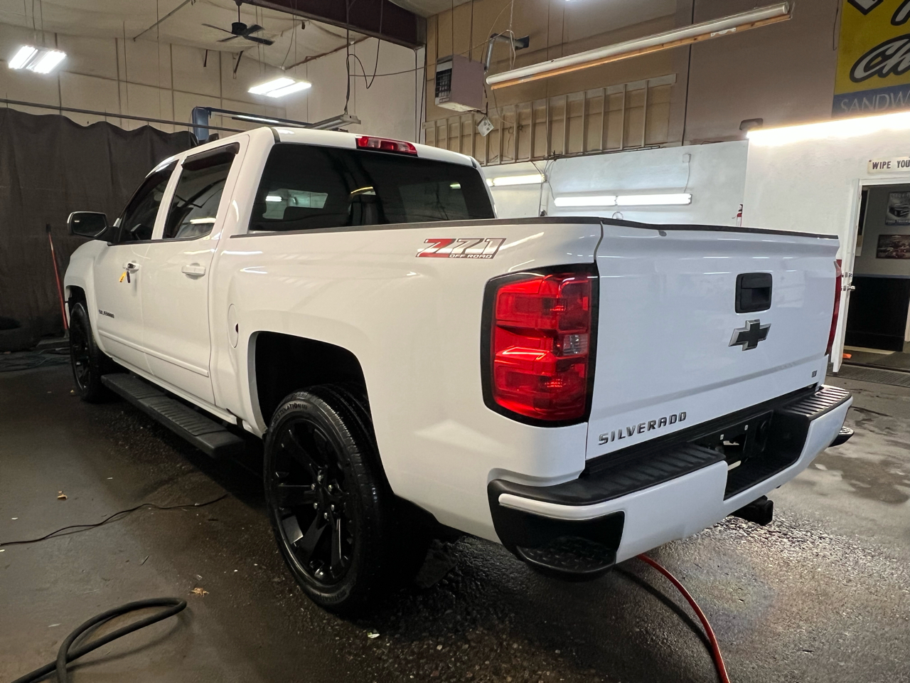 Chevrolet Silverado 1500 4WD Crew Cab 143.5" LT w/2LT 2018