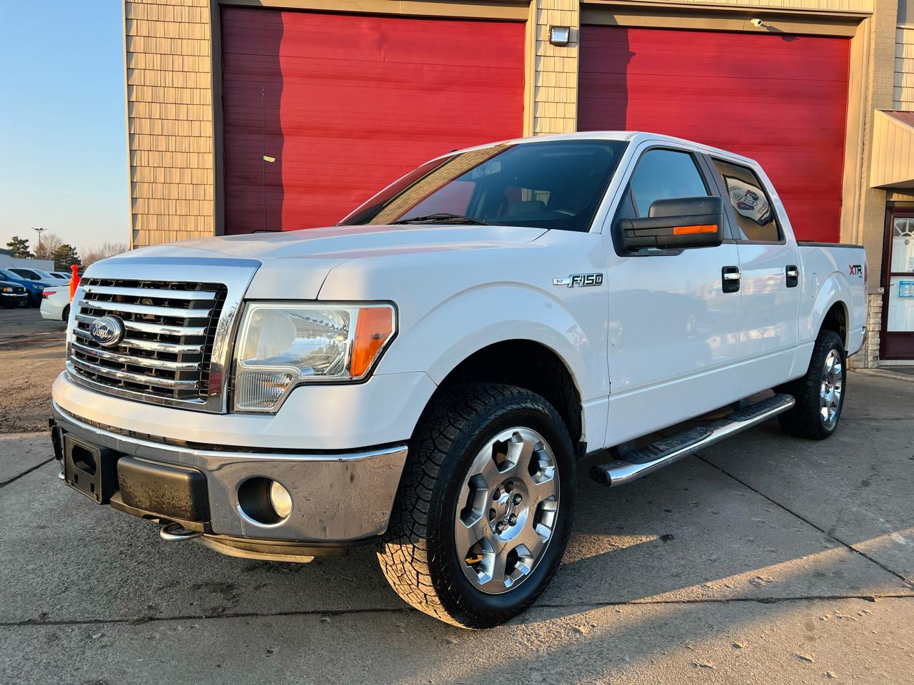 Ford F-150 4WD SuperCrew 145" Platinum 2011