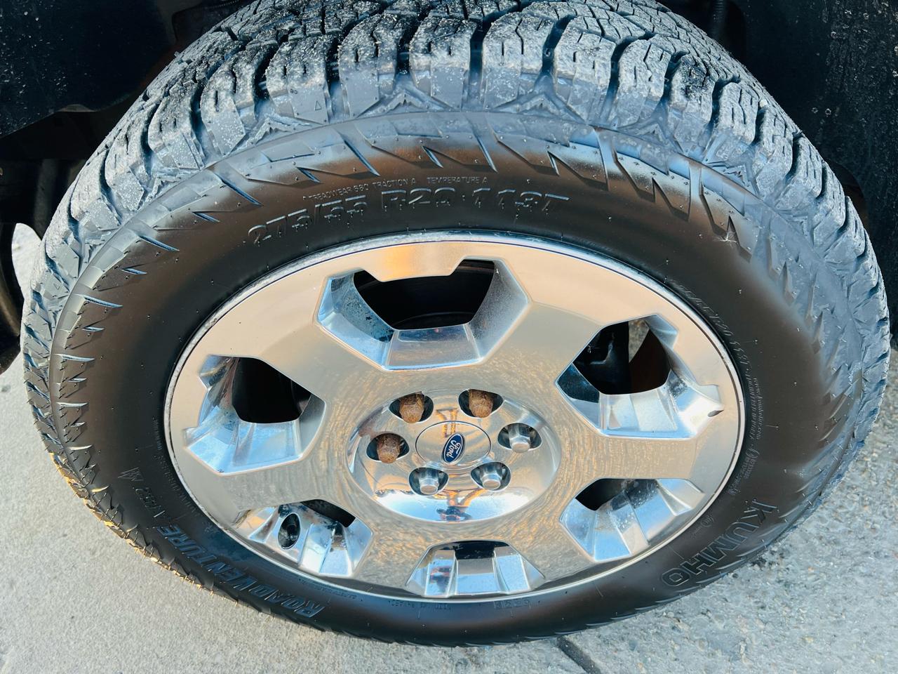 Ford F-150 4WD SuperCrew 145" Platinum 2011