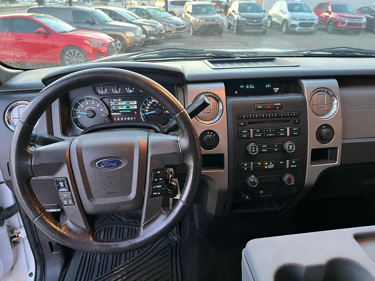 Ford F-150 4WD SuperCrew 145" Platinum 2011