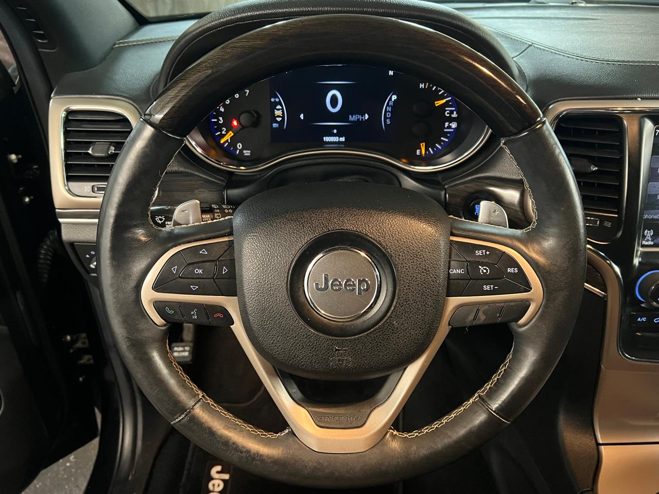 Jeep Grand Cherokee 4dr Overland 4WD 2014