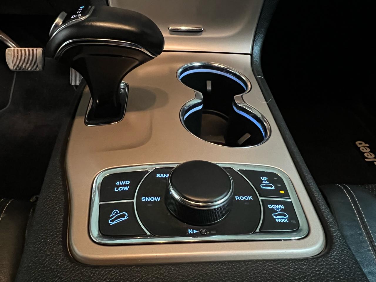 Jeep Grand Cherokee 4dr Overland 4WD 2014