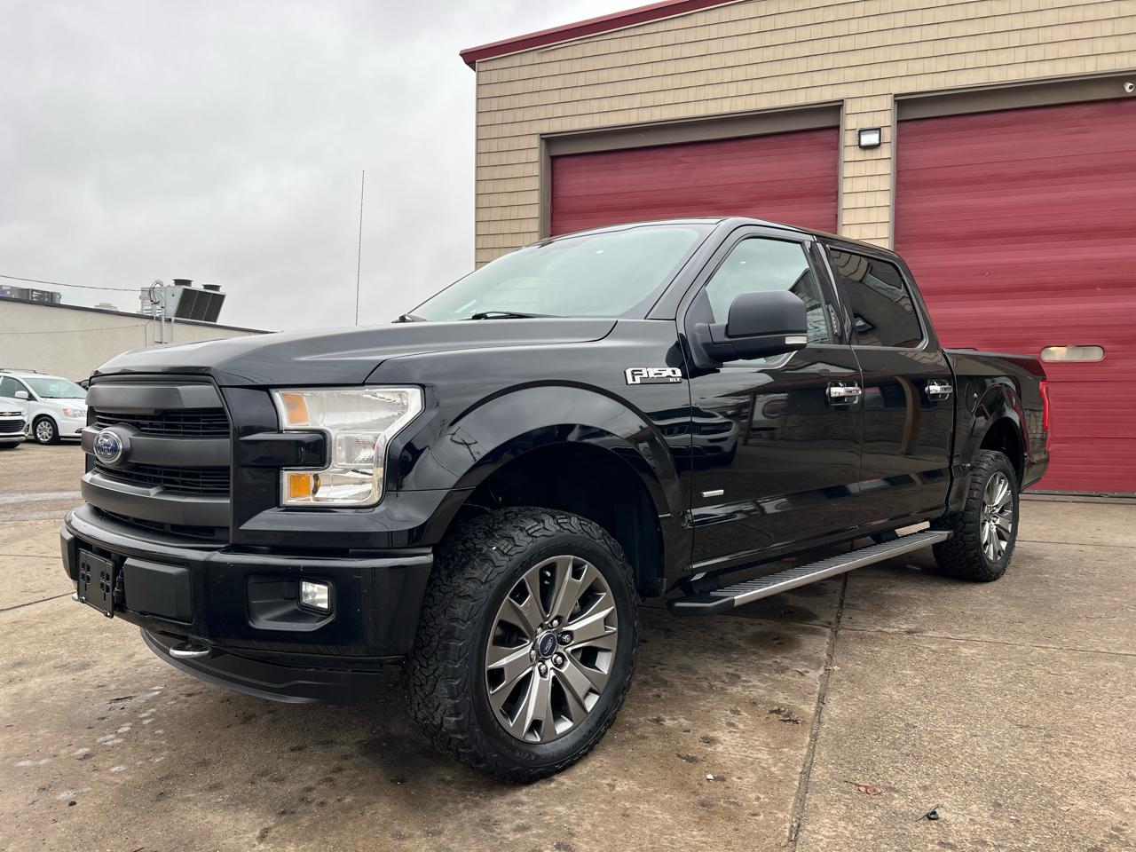 2016 Ford F-150 4WD SuperCrew 145" Lariat