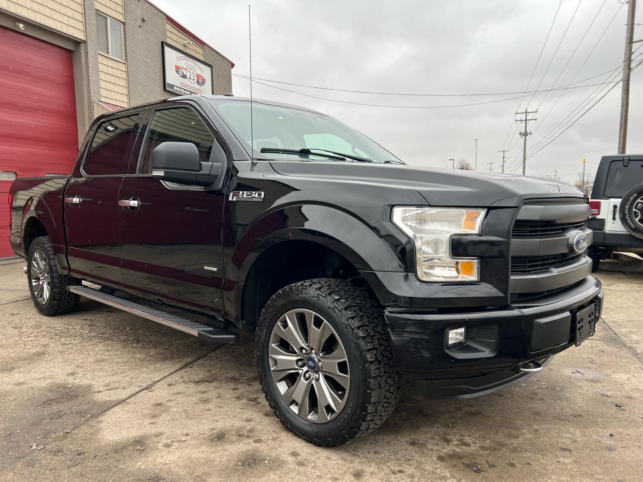 Ford F-150 4WD SuperCrew 145" Lariat 2016