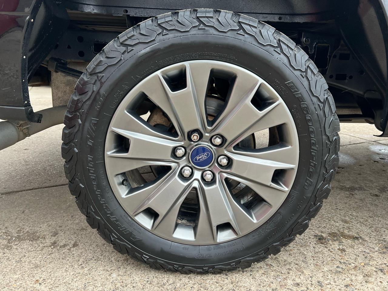 Ford F-150 4WD SuperCrew 145" Lariat 2016