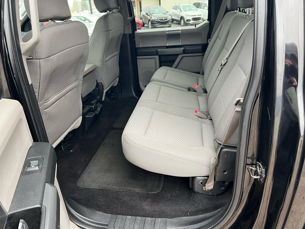 Ford F-150 4WD SuperCrew 145" Lariat 2016