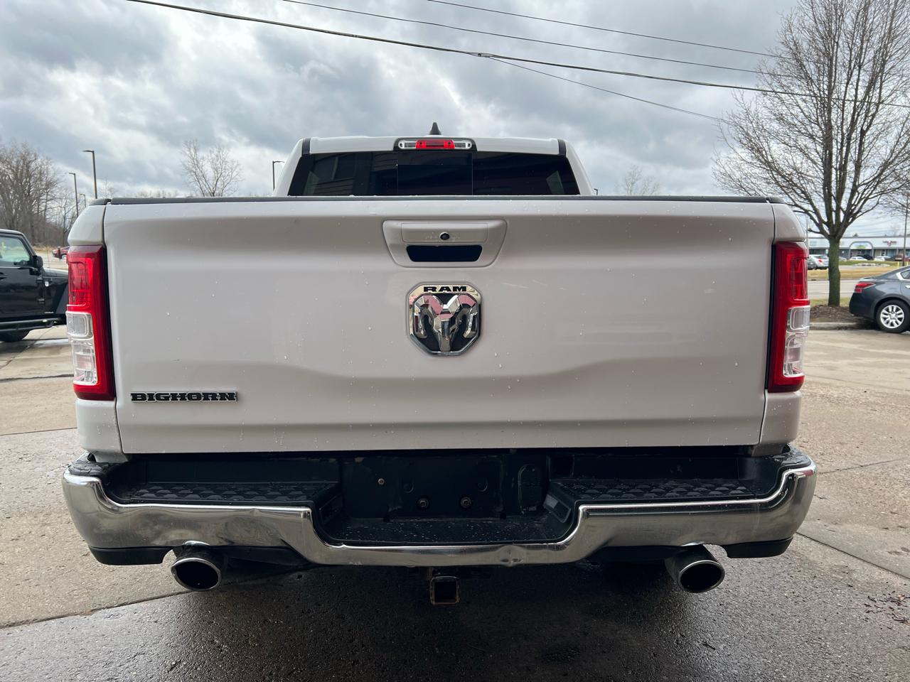 RAM 1500 Big Horn 4x2 Crew Cab 5'7" Box 2022