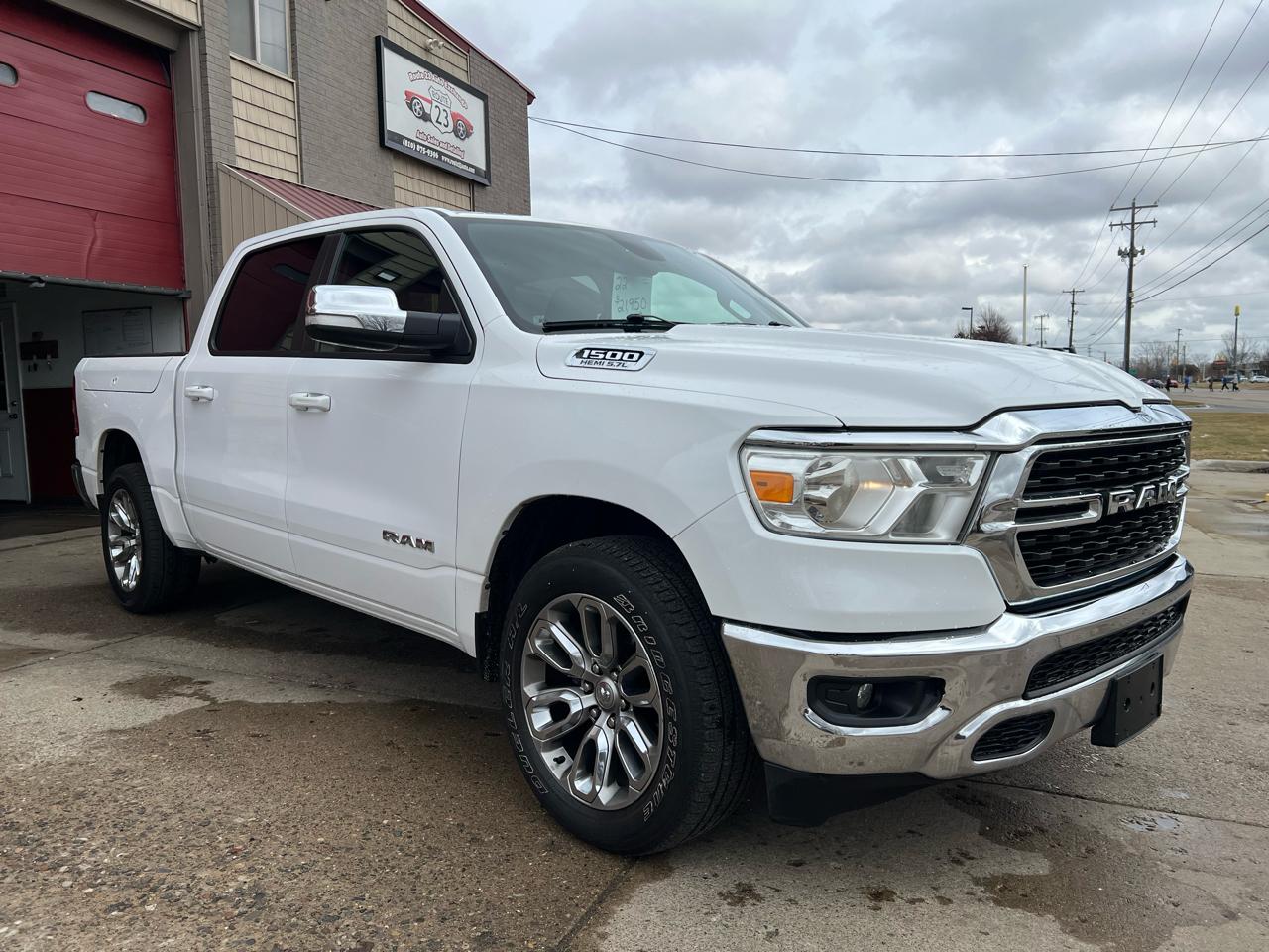 RAM 1500 Big Horn 4x2 Crew Cab 5'7" Box 2022