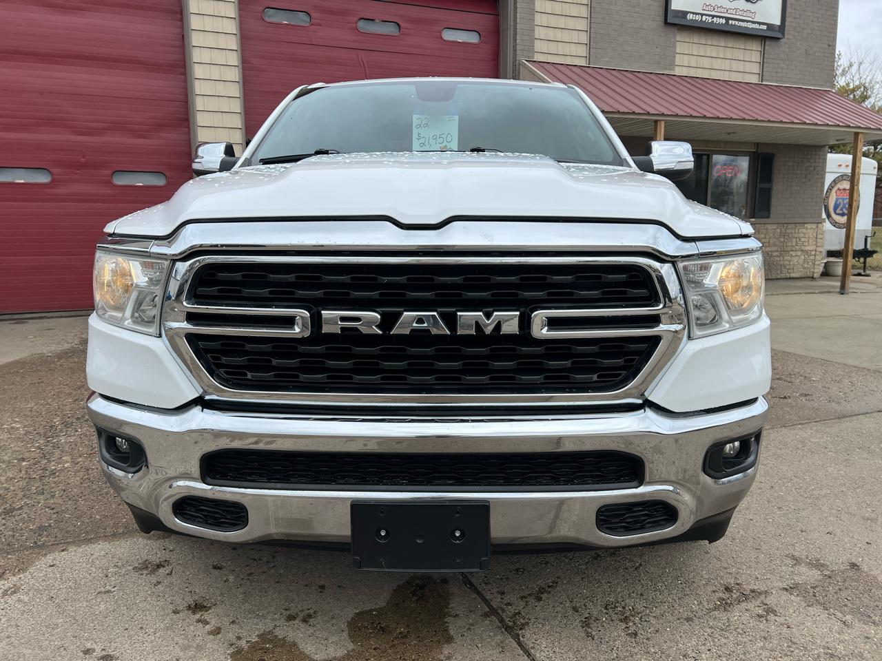 RAM 1500 Big Horn 4x2 Crew Cab 5'7" Box 2022