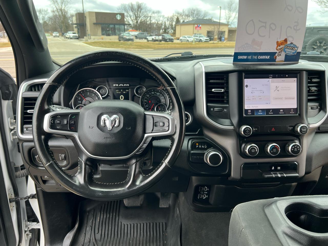 RAM 1500 Big Horn 4x2 Crew Cab 5'7" Box 2022