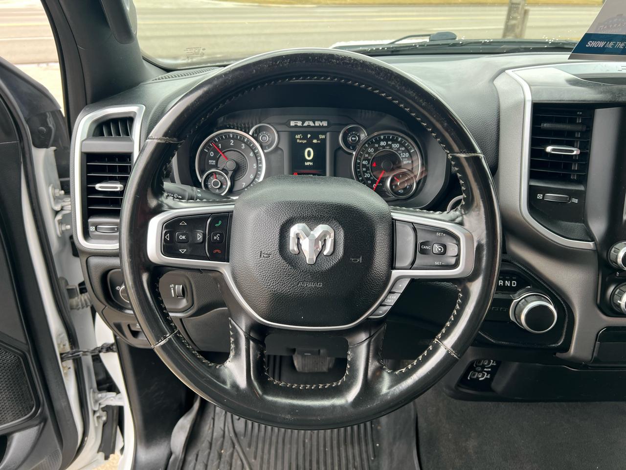 RAM 1500 Big Horn 4x2 Crew Cab 5'7" Box 2022