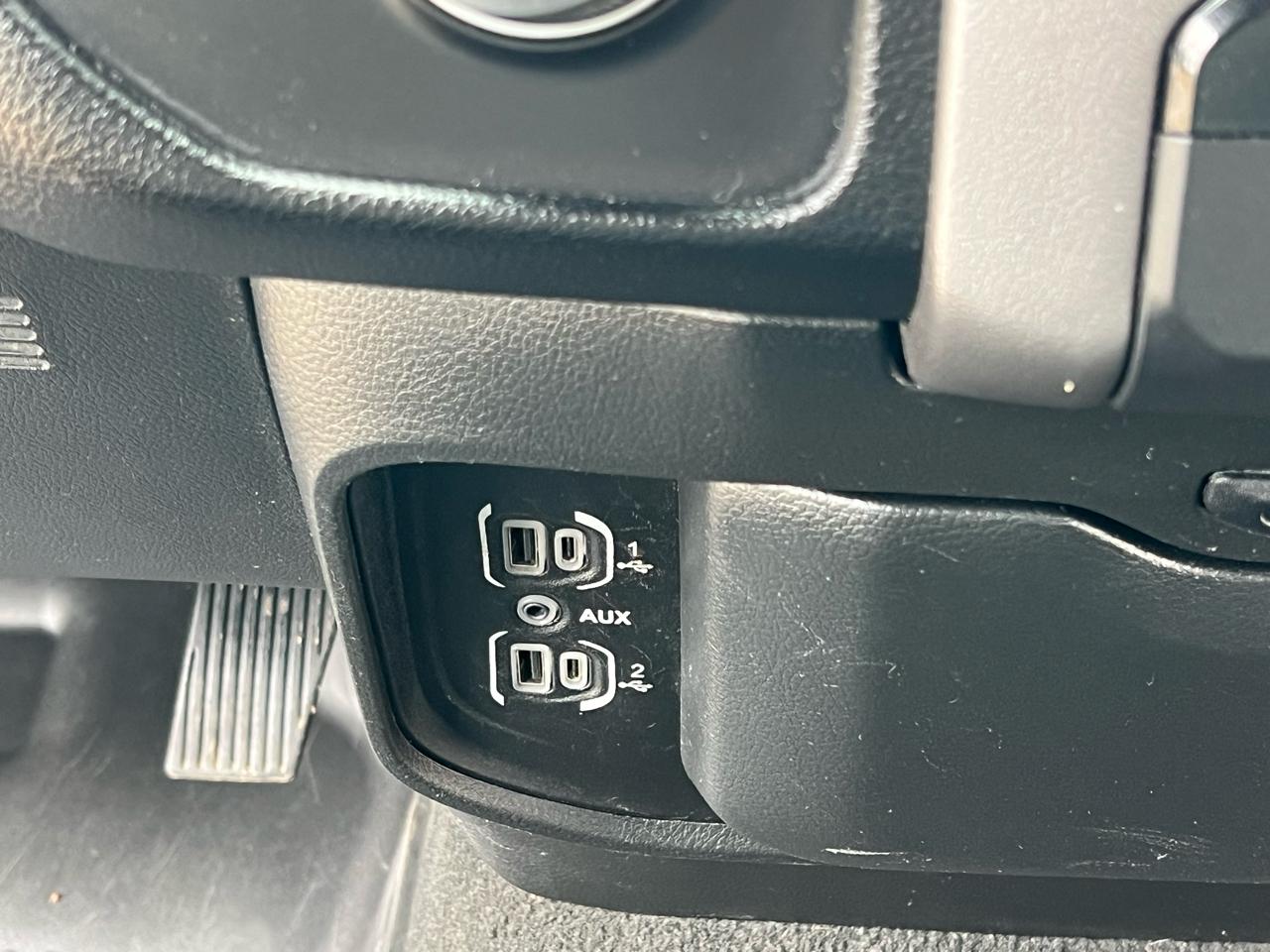 RAM 1500 Big Horn 4x2 Crew Cab 5'7" Box 2022