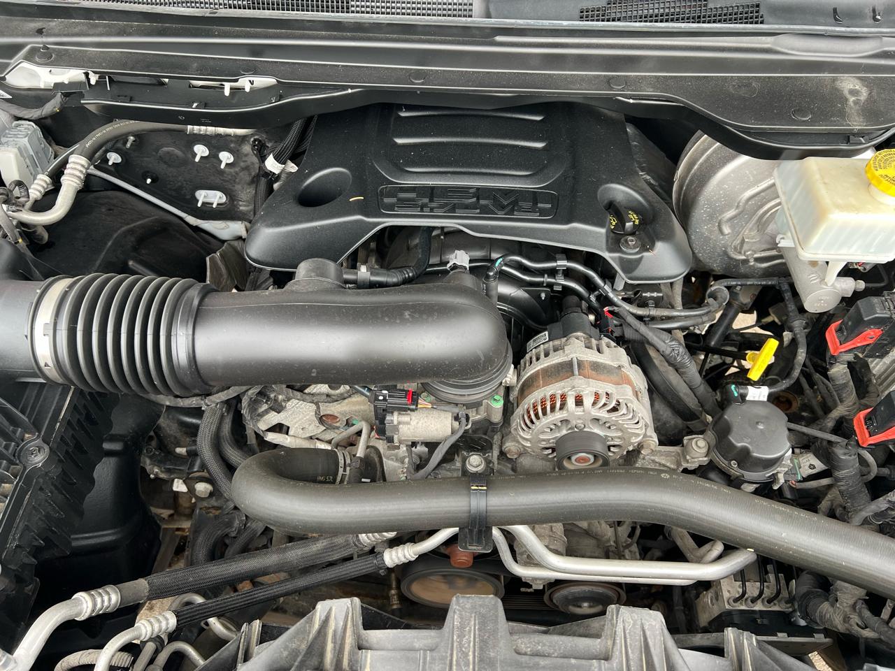 RAM 1500 Big Horn 4x2 Crew Cab 5'7" Box 2022