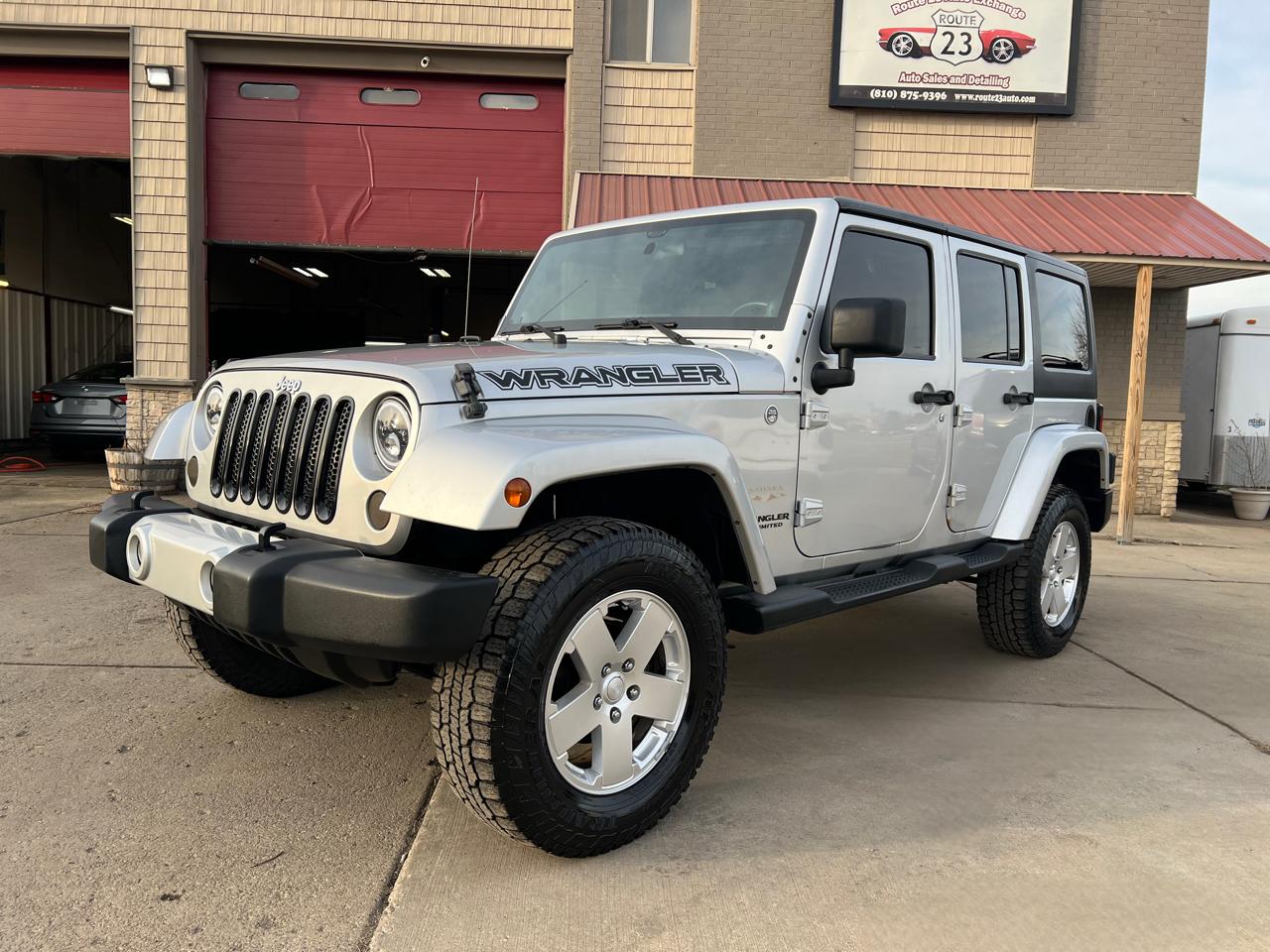 Jeep Wrangler Unlimited 4WD 4dr Sahara 2012