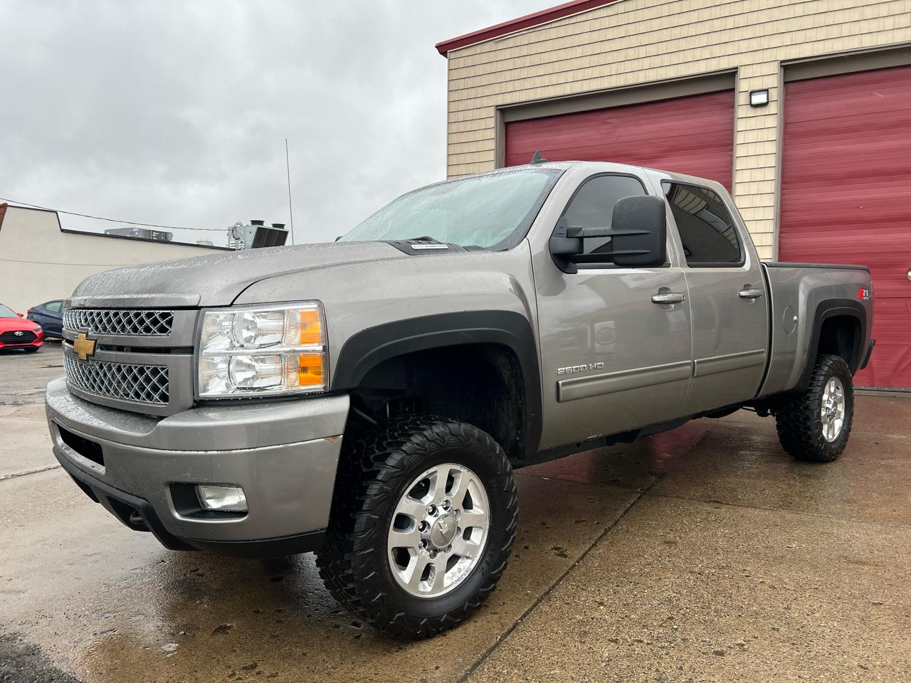Chevrolet Silverado 2500HD 4WD Crew Cab 153.7" LT 2013
