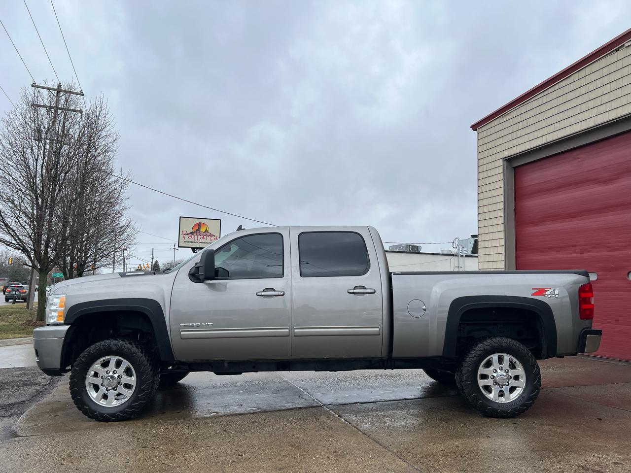 Chevrolet Silverado 2500HD 4WD Crew Cab 153.7" LT 2013