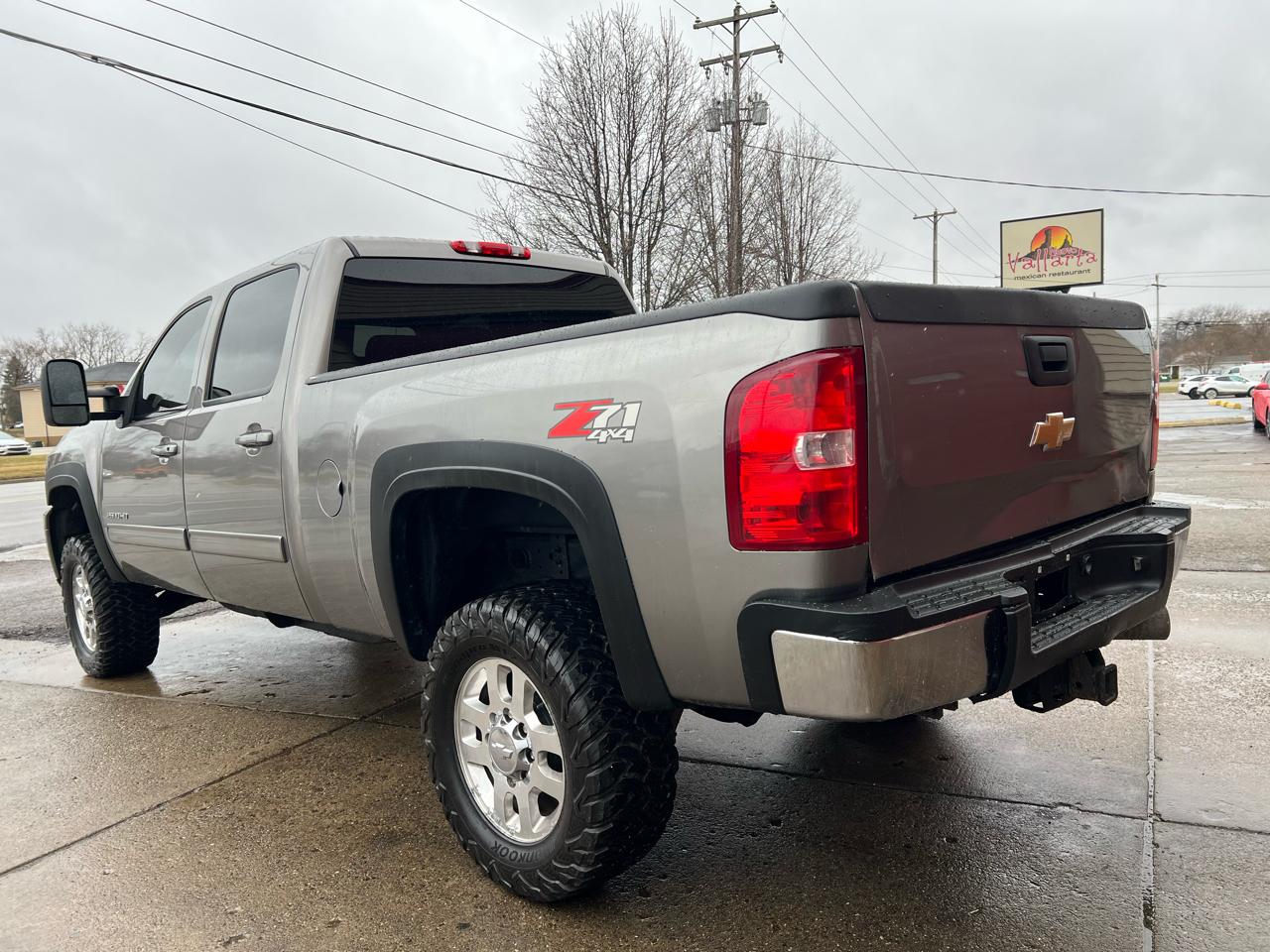 Chevrolet Silverado 2500HD 4WD Crew Cab 153.7" LT 2013
