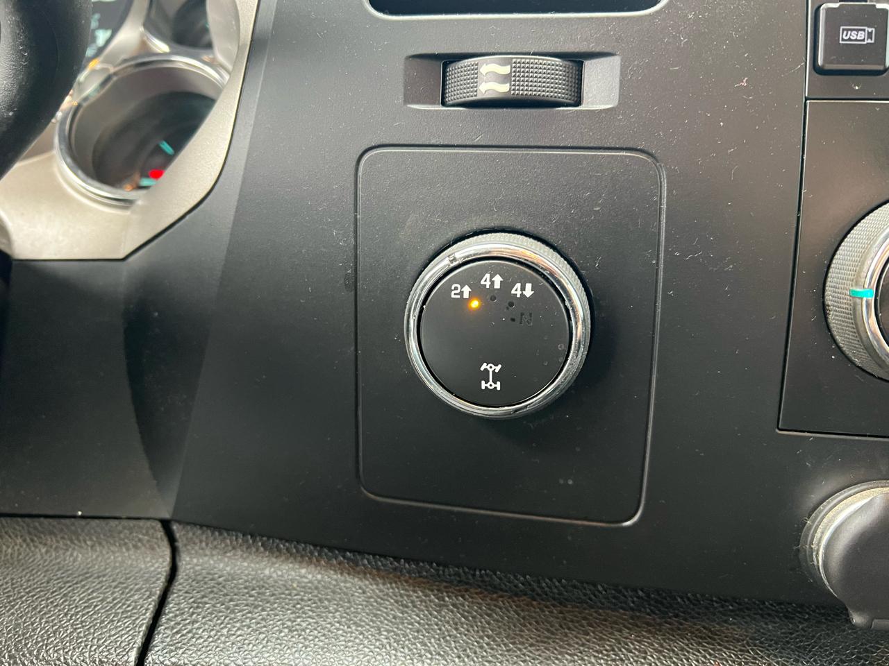 Chevrolet Silverado 2500HD 4WD Crew Cab 153.7" LT 2013