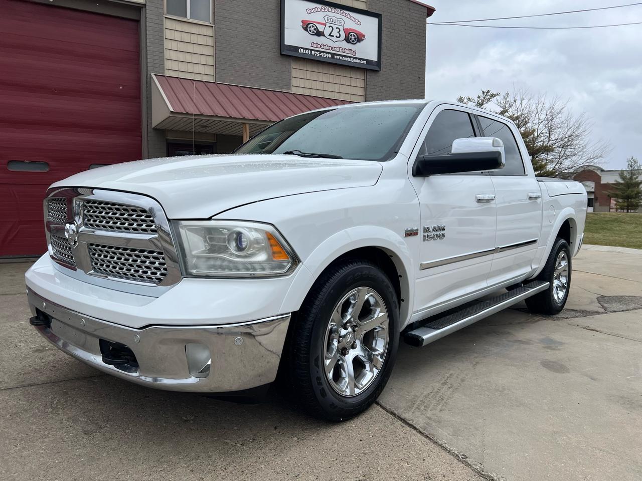 2014 RAM 1500 4WD Crew Cab 140.5" Laramie