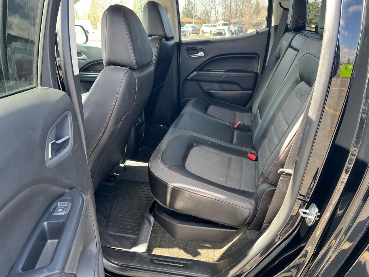 GMC Canyon 4WD Crew Cab 128.3" SLE 2016