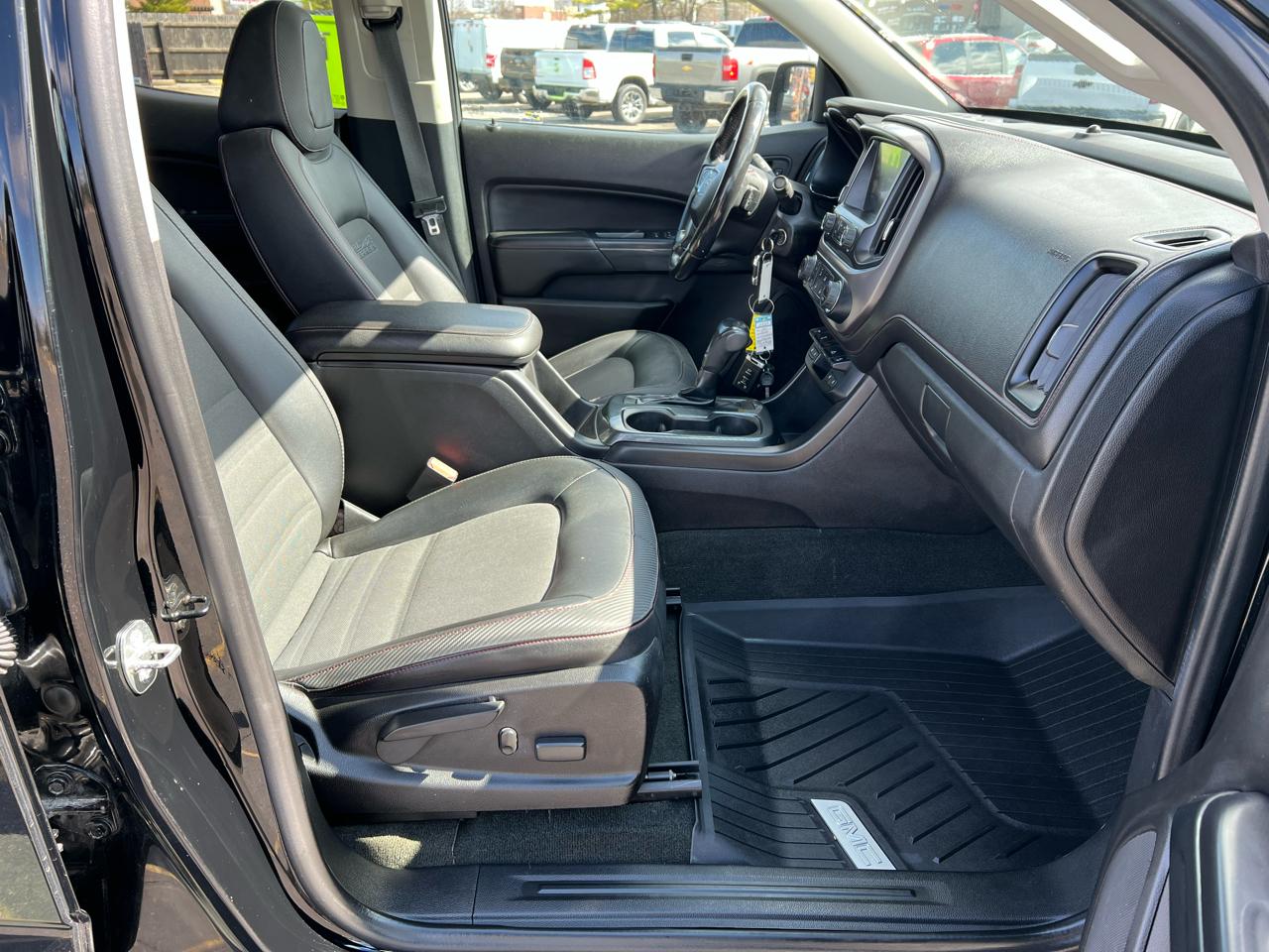 GMC Canyon 4WD Crew Cab 128.3" SLE 2016