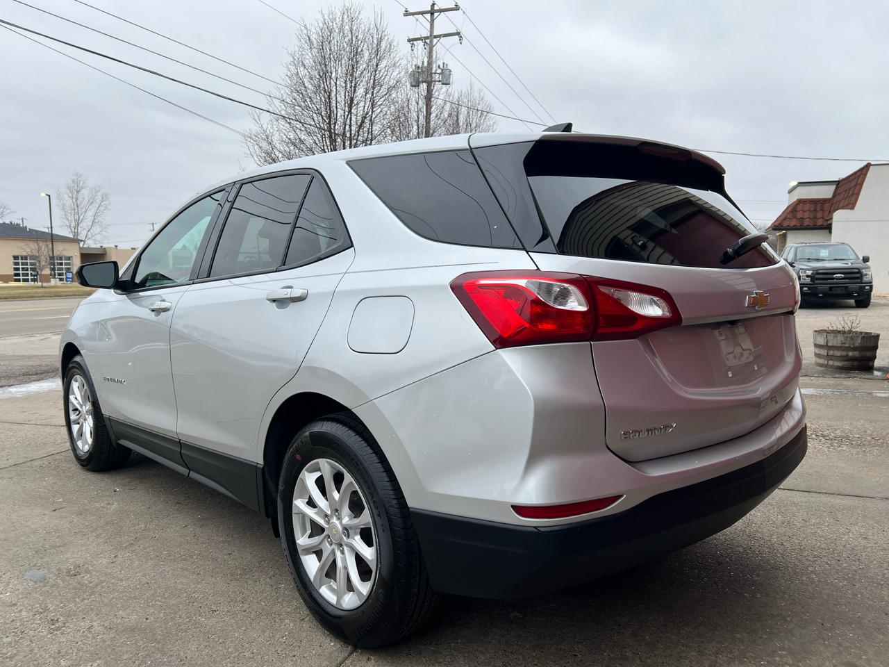 Chevrolet Equinox FWD 4dr LS w/1LS 2019