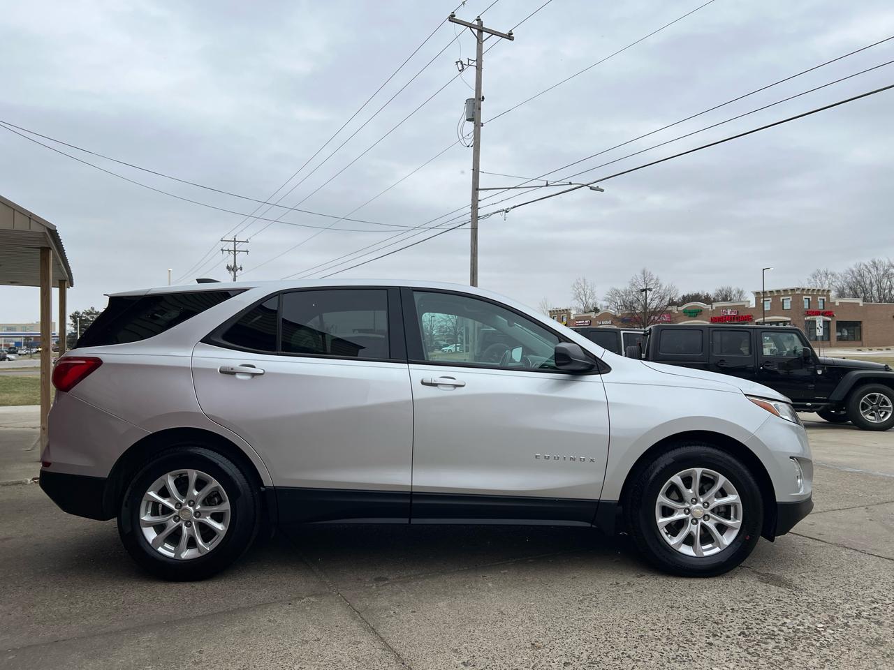 Chevrolet Equinox FWD 4dr LS w/1LS 2019