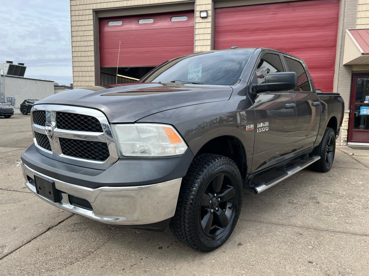 RAM 1500 Tradesman Crew Cab 4WD 2014