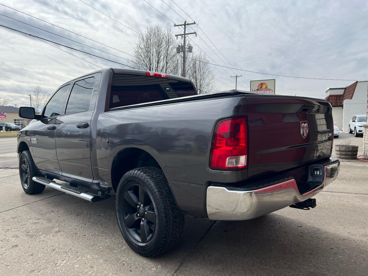 RAM 1500 Tradesman Crew Cab 4WD 2014