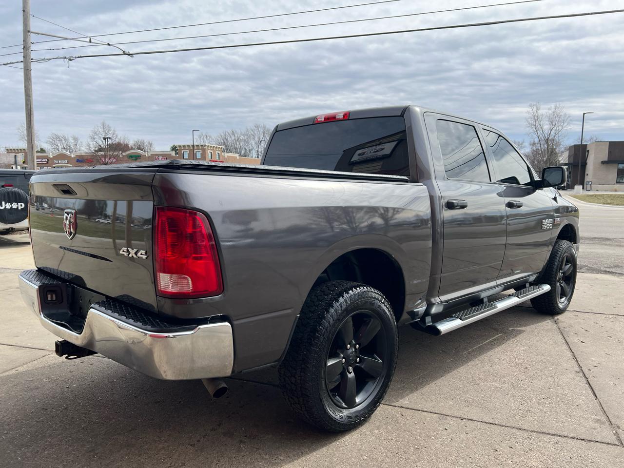 RAM 1500 Tradesman Crew Cab 4WD 2014
